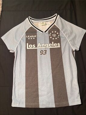 Urban Outfitters Los Angeles Striped V-Neck Tee - Light Blue & Gray